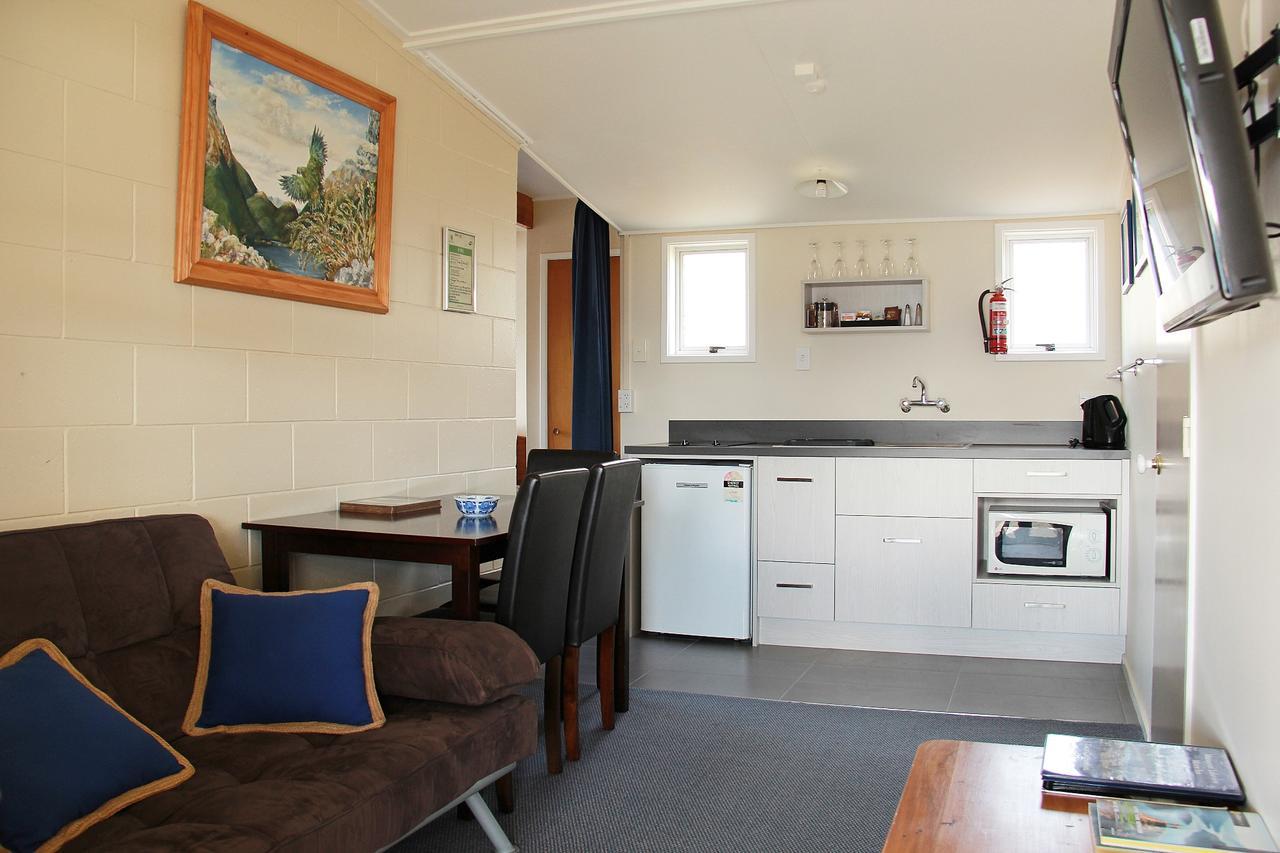 Te Anau Manapouri Lake Hotel Exteriör bild