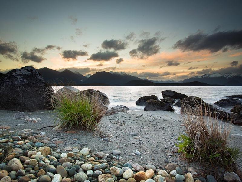 Te Anau Manapouri Lake Hotel Exteriör bild