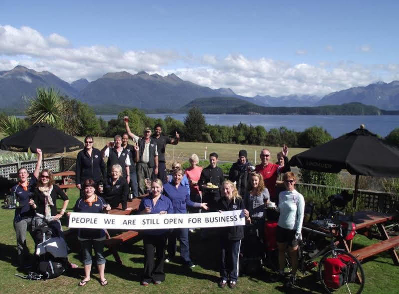 Te Anau Manapouri Lake Hotel Exteriör bild